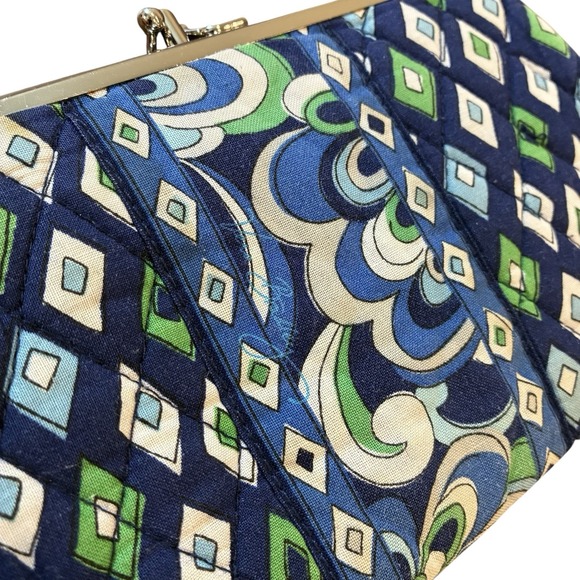 Vera Bradley Mediterranean Blue Kisslock‎ Clutch Wallet - Picture 2 of 7